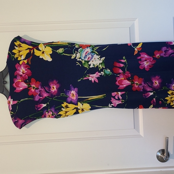 Floral Bodycon Dress with Side Ruching - Picture 4 of 6
